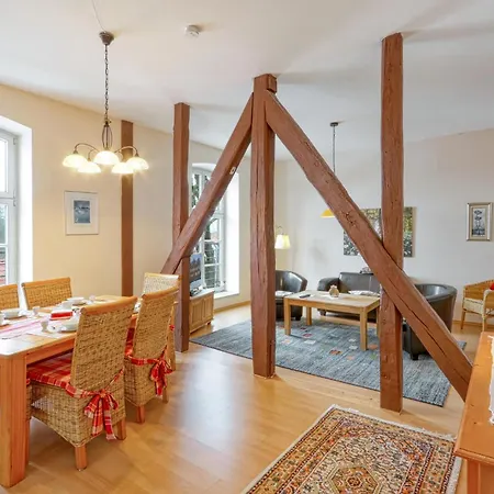 Lovely In Krakow Am *